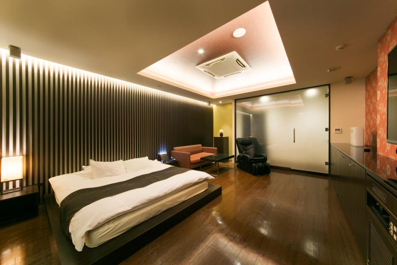 Hotel Lotus Toyonaka  Kültér fotó