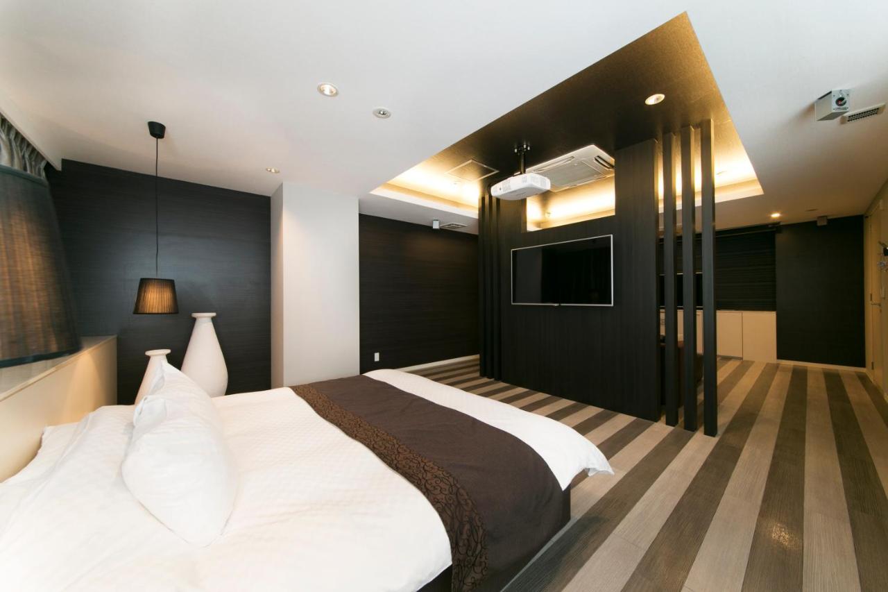 Hotel Lotus Toyonaka  Kültér fotó