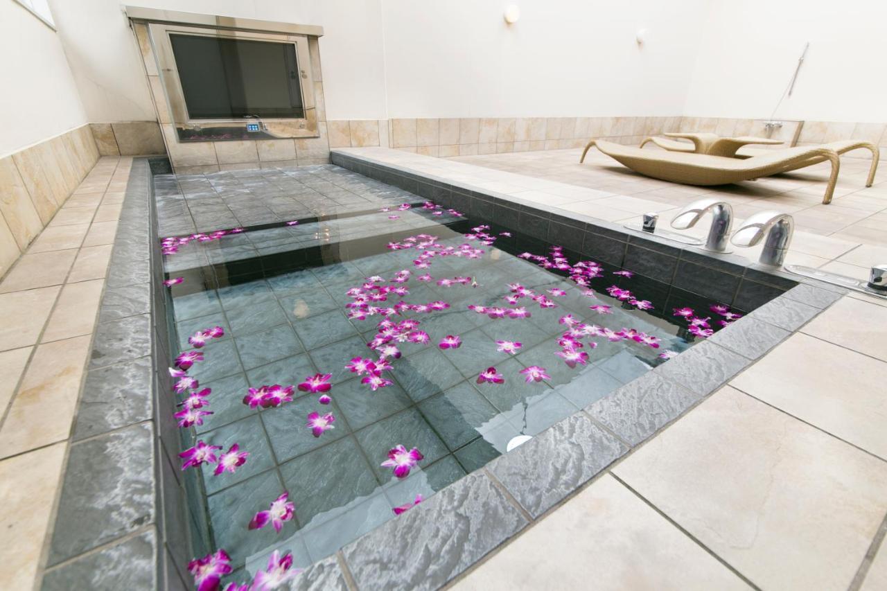 Hotel Lotus Toyonaka  Kültér fotó